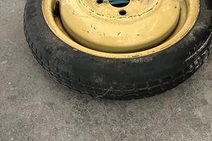 Ruotino non ricordo di che auto