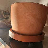 VASO PLASTICA CON SOTTOVASO  ROTELLE