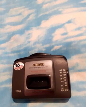 Walkman Aiwa cassette stereo radio AM-FM Vintage