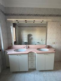 Mobile bagno con doppio lavabo, top in marmo rosa