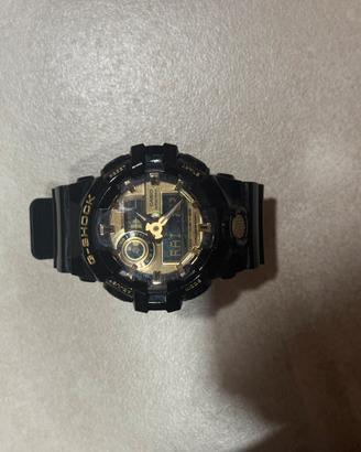 Orologio G-shock nero e oro