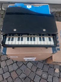 BABY GRAND PIANO