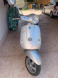Vespa LX125