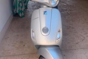 Vespa LX125