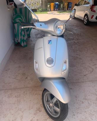 Vespa LX125