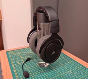 Monitor Aoc+ CORSAIR Hs70 Pro