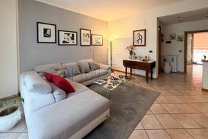 Appartamento di 126 m² con 5 locali e box auto dop