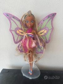 Bambola Flora Enchantix Winx Club 2007