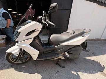 Kymco k-xct 125 i