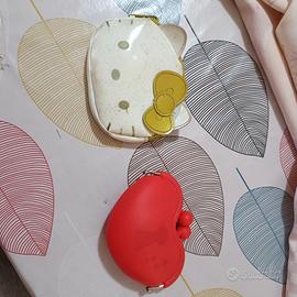Pochette Sanrio di Hello Kitty e cuore rosso