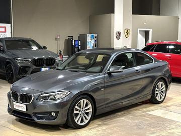 BMW 218 d Coupé Sport Automatica - Navi - Taglia