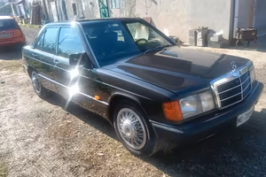 Mercedes 190 2.0 e