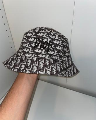 Cappello dior pescatore