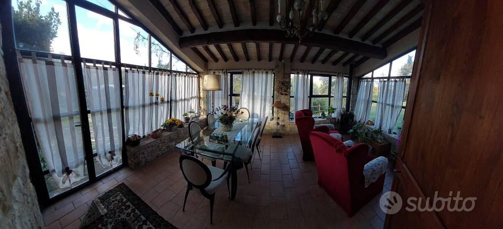Rustico / Casale di 390 m² con più di 5 locali a P - Vista 4