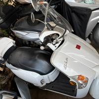 scooter kymco 200 bianco