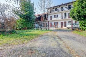 AGRATE CONTURBIA - CASCINA CON TERRENO