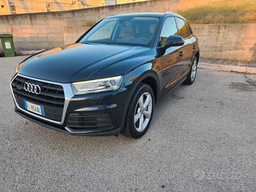 Audi Q5 2.0 TDI quattro S tronic Business