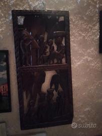 Quadro in legno intagliato.