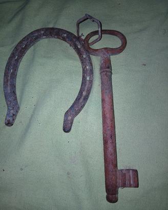 antica chiave in ferro