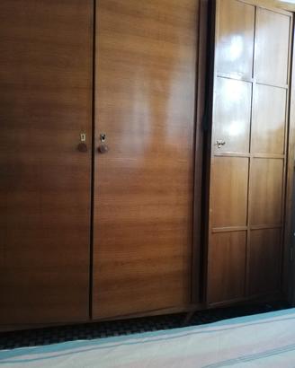 Armadio di modernariato