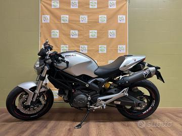 DUCATI MONSTER 696 PLUS