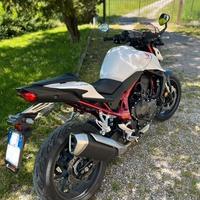 Honda Hornet 750 2025