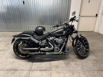 Harley-Davidson Breakout C.V.O