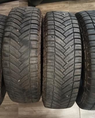 215 75 R16 C Michelin agilis cross climate