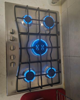 Piano gas 5 fuochi Ariston