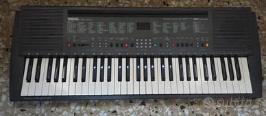 Pianola yamaha psr 300
