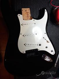 Squier body stratocaster 2001 compatib ile Fender