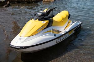 Moto d'acqua + carrello+ pedana galleggiante