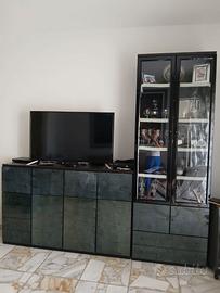 Parete attrezzata ecc ecc