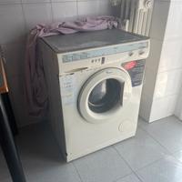 Lavatrice danneggiata