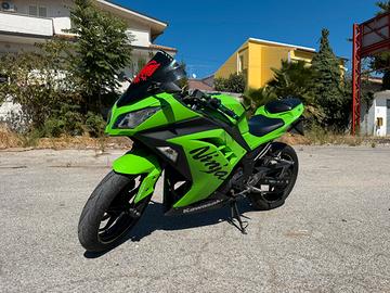 Kawasaki ninja 300