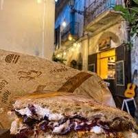 Paninoteca già avviata in luogo ad alto sviluppo