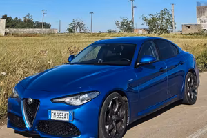 Alfa Romeo Giulia 2.2 Veloce 210 CV Q4 Blu Misano