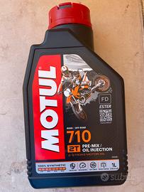 Olio Motul 710 2t