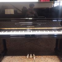 Pianoforte Yamaha U3 A con trasporto e panca incl.