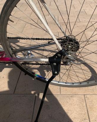 Bici da corsa con componenti Colnago