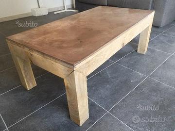 Tavolo di recupero in legno e cemento