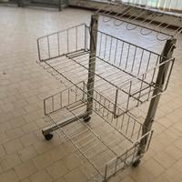 Carrello in metallo