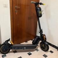 Monopattino elettrico NINEBOT G30 MAX