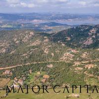 Costa Smeralda | Terreno con antico stazzo a Santa