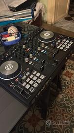 NATIVE INSTRUMENTS Traktor Kontrol S4 Mk2