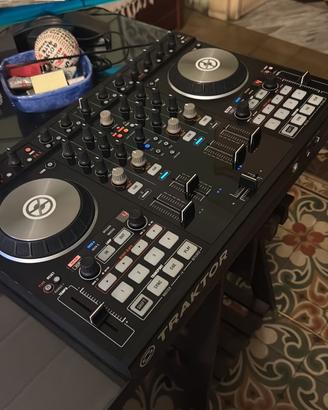 NATIVE INSTRUMENTS Traktor Kontrol S4 Mk2