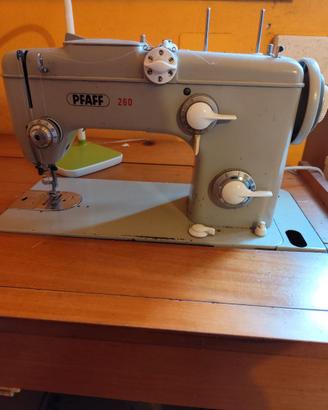 Macchina da cucire Pfaff 260