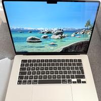 Apple Portatile MacBook Air 15'' chip M4 Nuovo