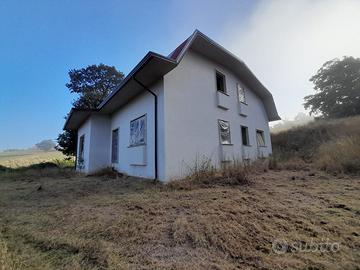 Villa indipendente in costruzione con giardino