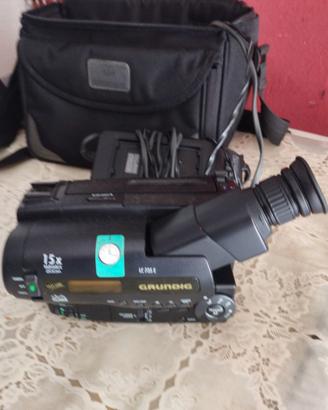 Videocamera video 8 GRUNDIG LC 735 E.